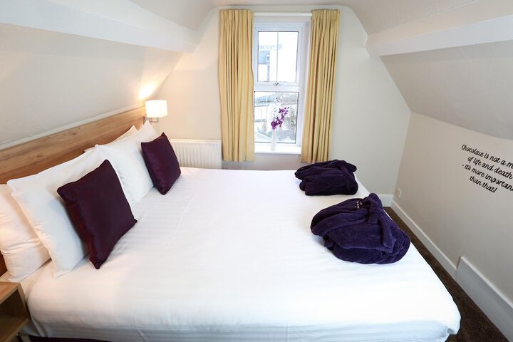 Room 10 of 193