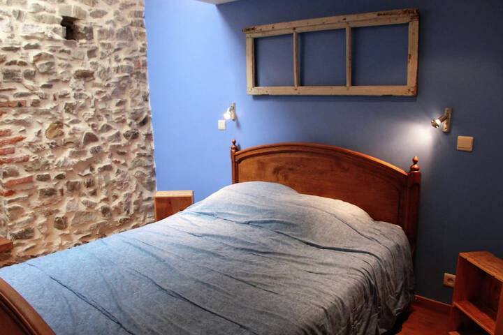 Room 3 of 27