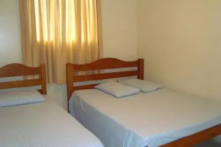 Room 2 of 10