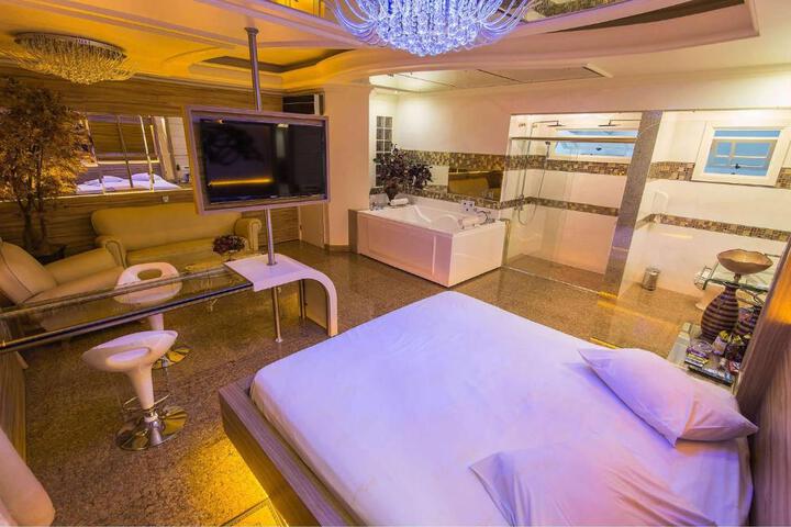 Golden Motel Diária suítes amplas conforto premium e total privacidade