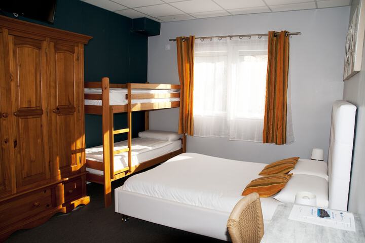 Room 17 of 45