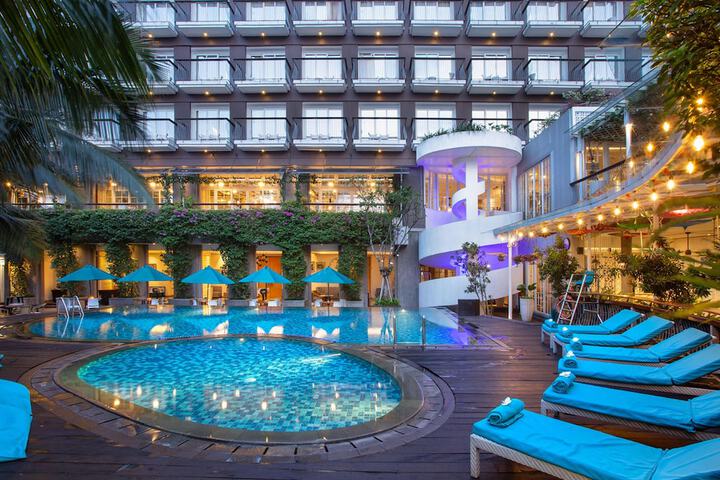 Pools & Facilities
