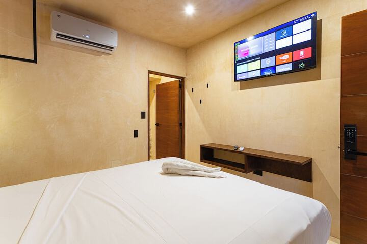 Room 19 of 28