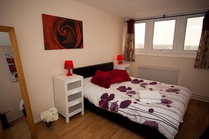 Room 4 of 78