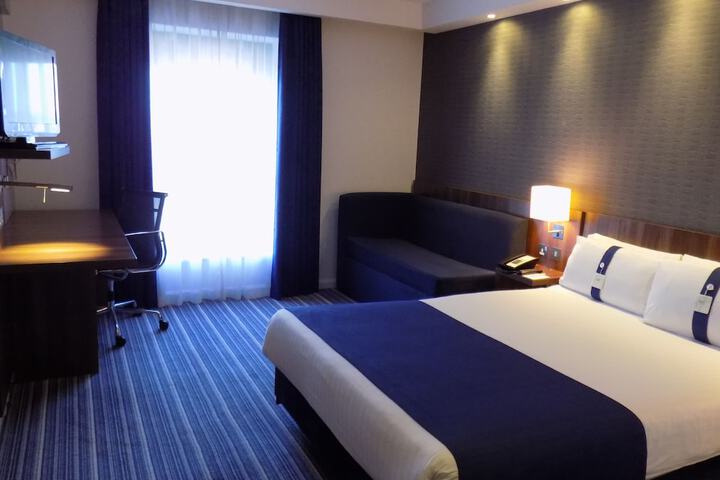 Room 9 of 44