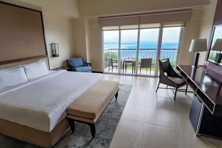 Room 14 of 68