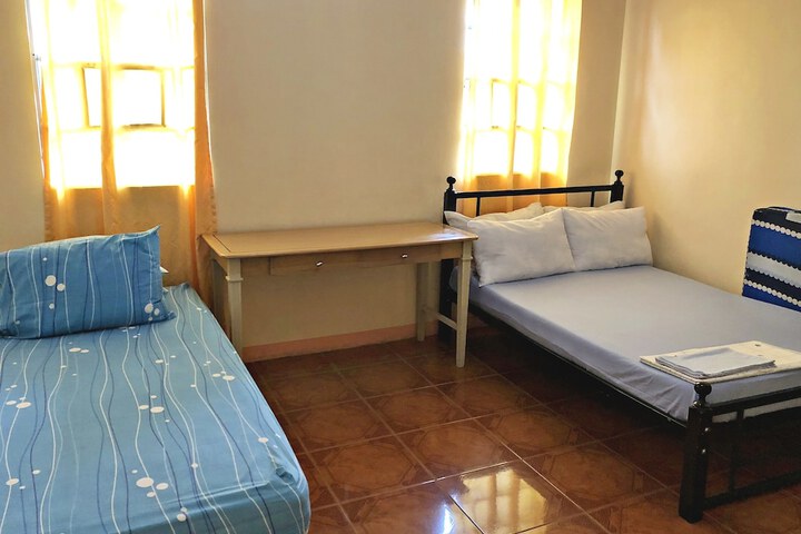 Room 6 of 30