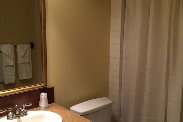 Room 41 of 64