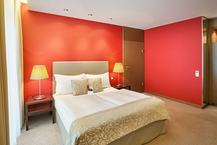 Room 50 of 111
