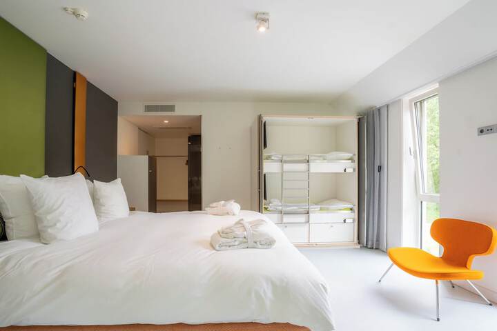 Room 29 of 174