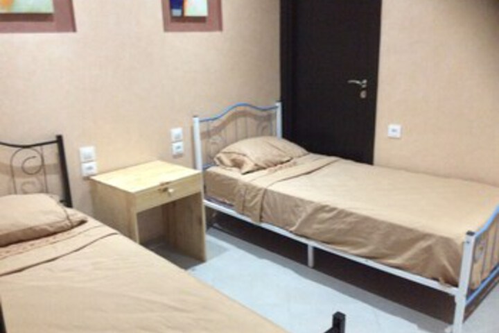 Room 9 of 35