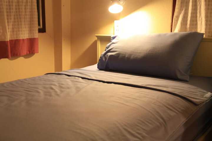 Room 5 of 27