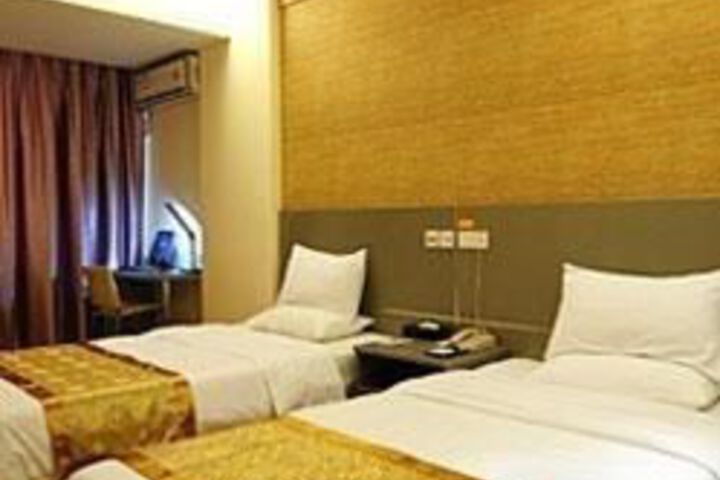 Room 40 of 79