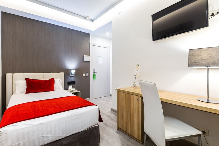 Room 22 of 50