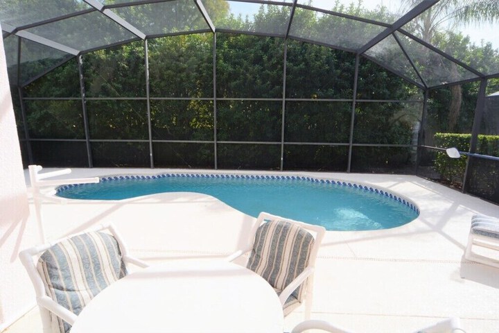Pool 24 of 41