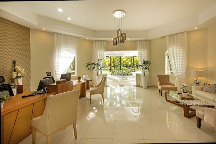Business Center 79 of 117