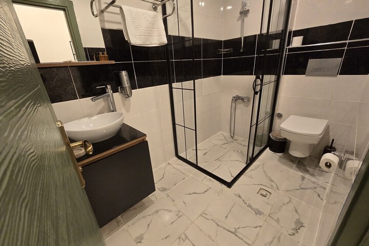 Room 45 of 69