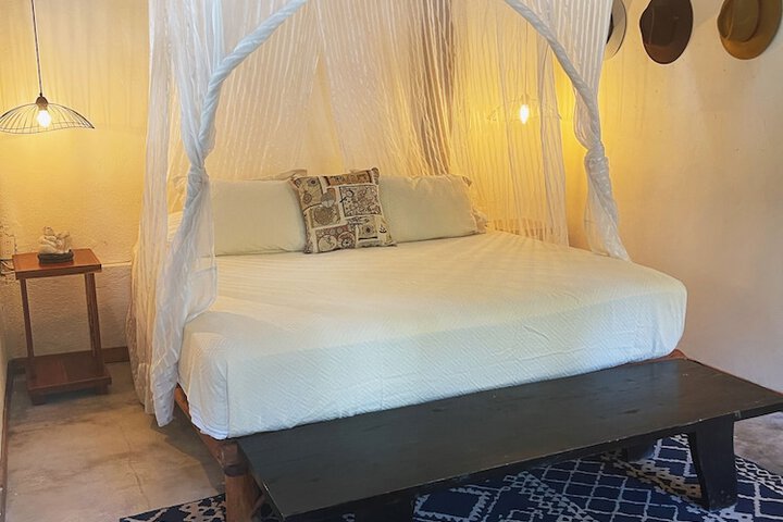 Room 42 of 172