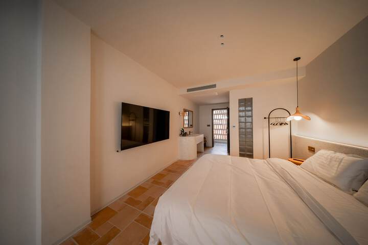 Room 18 of 62