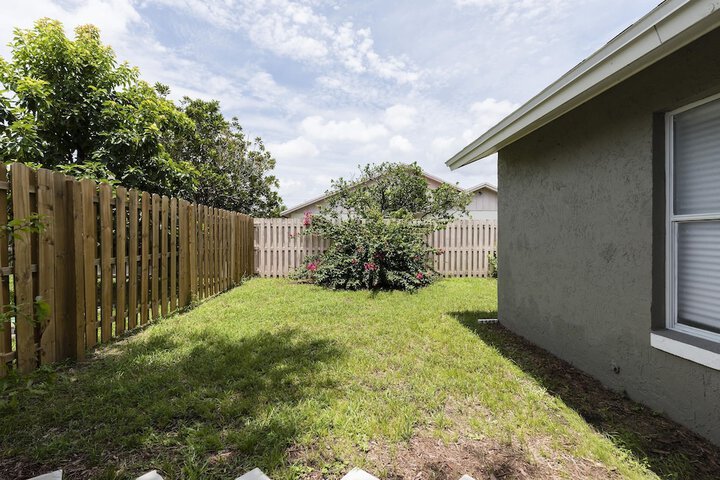 Property Grounds 13 of 15