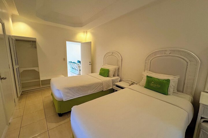 Room 48 of 164