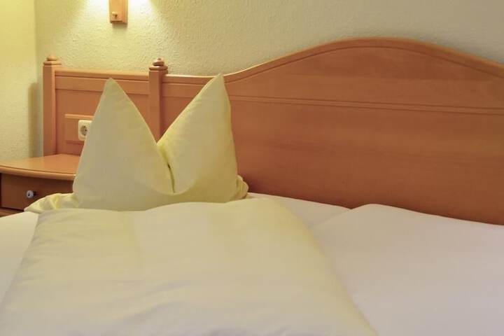 Room 2 of 26