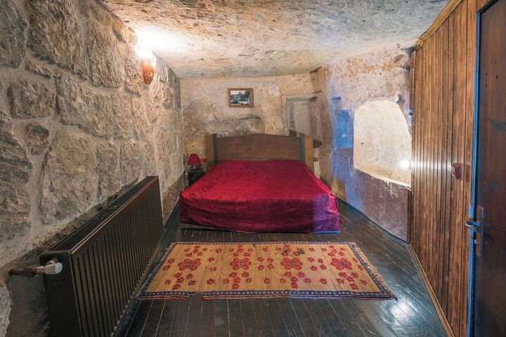 Room 98 of 578