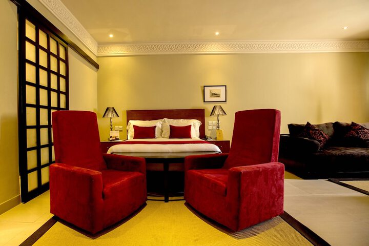 Room 13 of 48