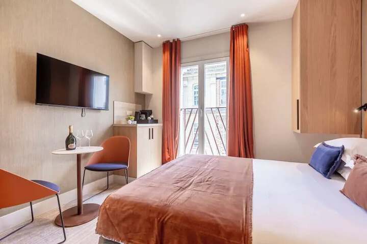 Room 18 of 39