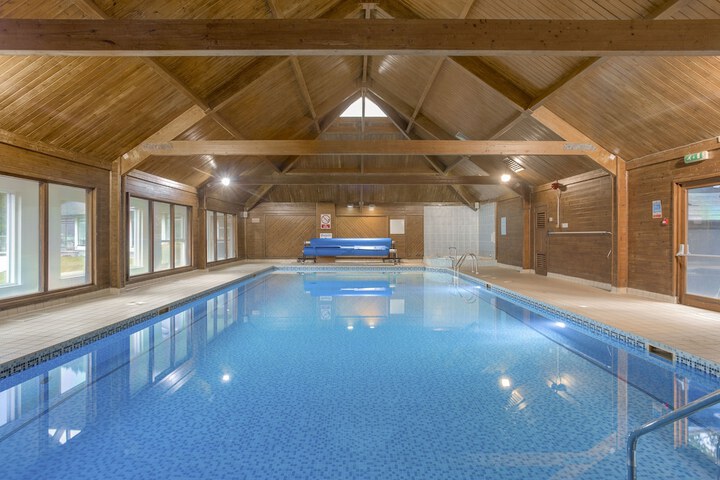 Pool 43 of 60