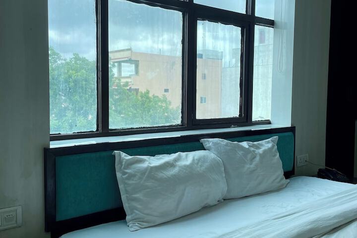 Room 29 of 53