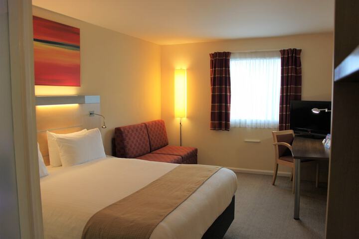 Room 6 of 27