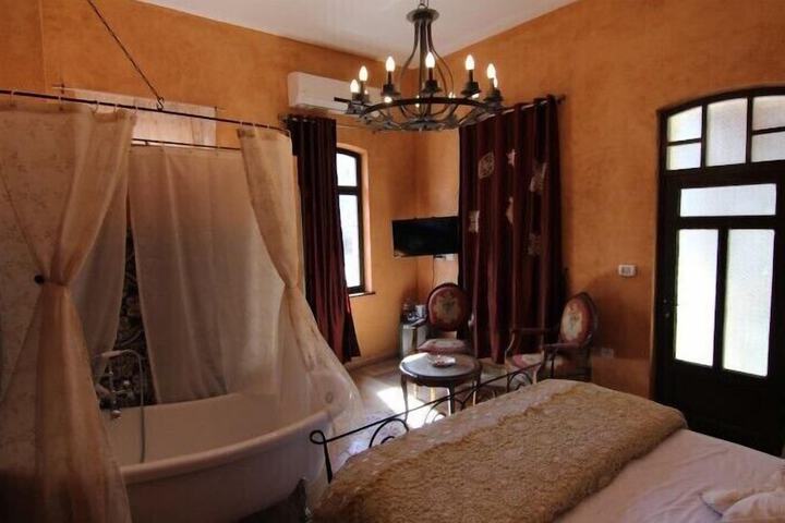 Atelier Luxury Rooms in Haifa