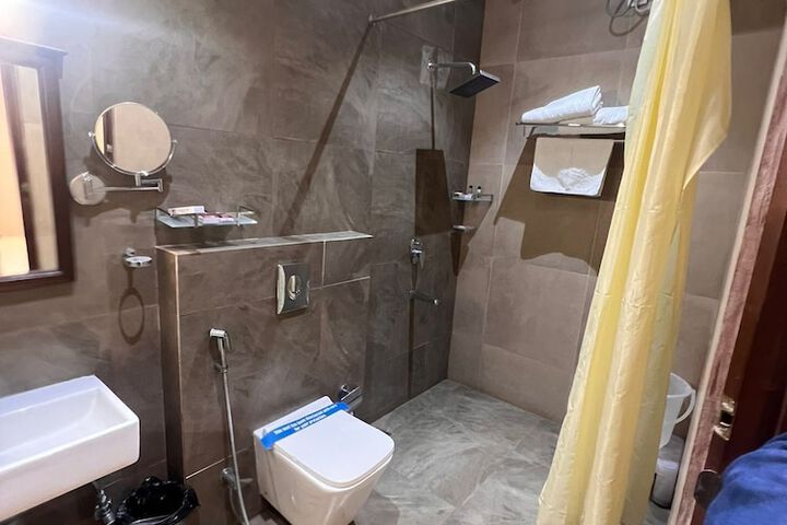 Room 15 of 21