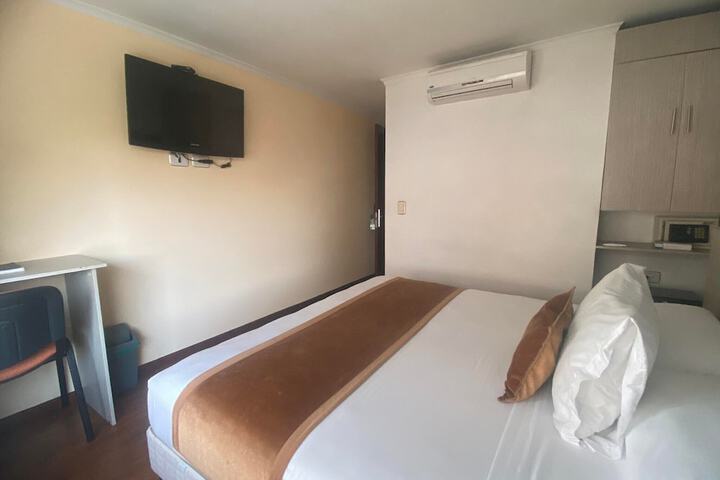 Room 18 of 43