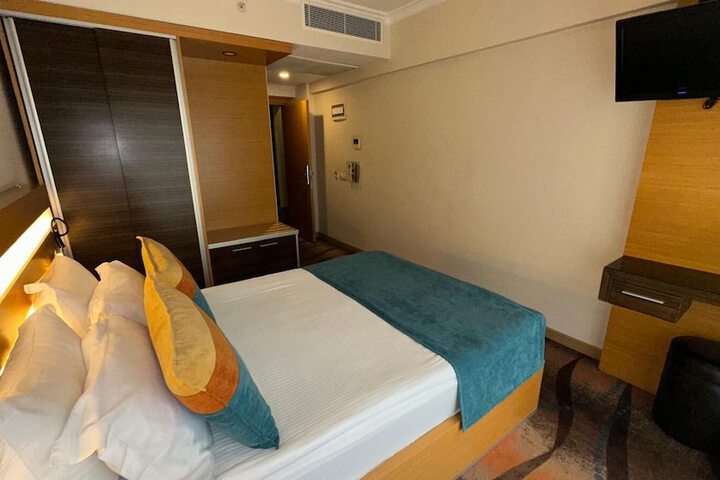 Room 21 of 65
