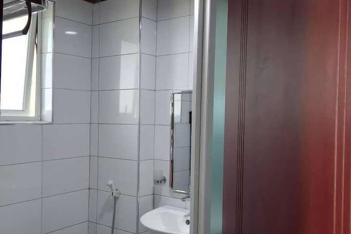 Room 121 of 150
