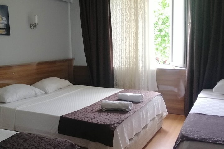 Room 7 of 13