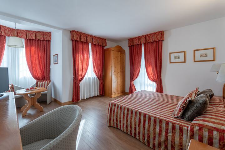 Room 7 of 212