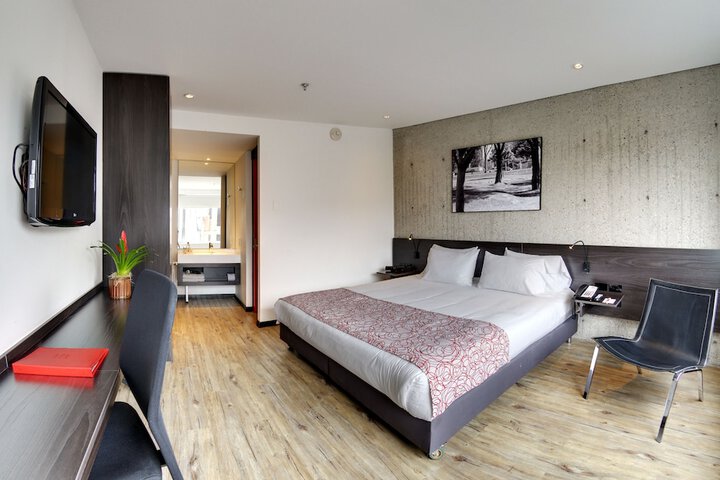 Room 9 of 74