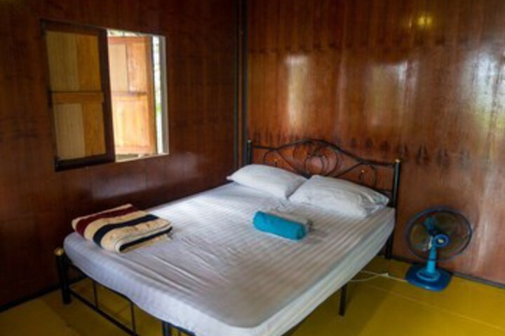 Room 24 of 48