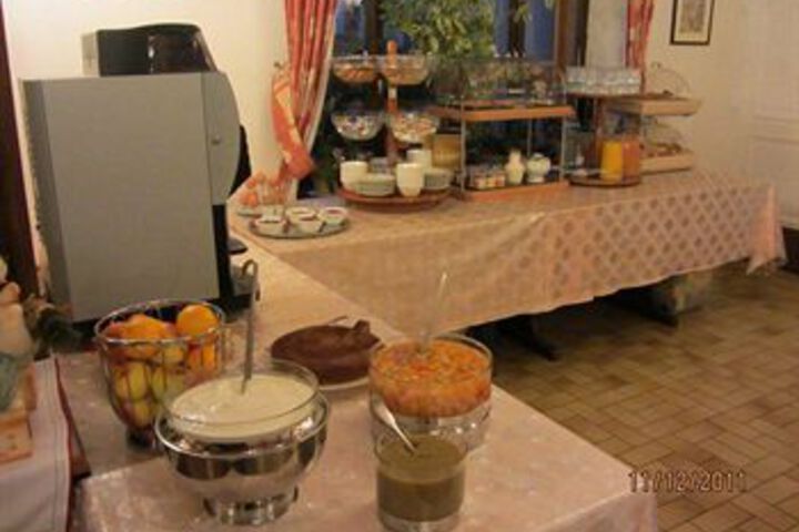 Breakfast/Coffee Service 13 of 68