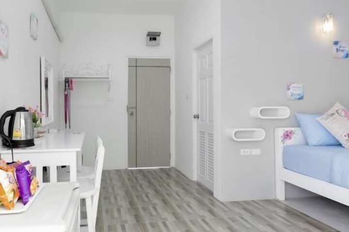 Room 22 of 50