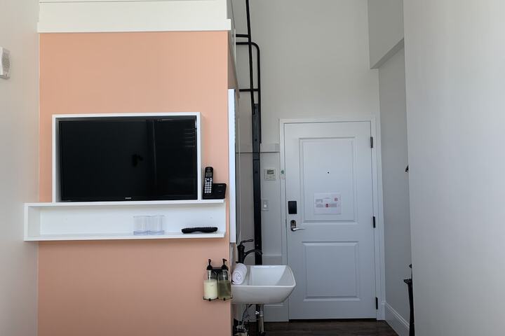 Room 6 of 21