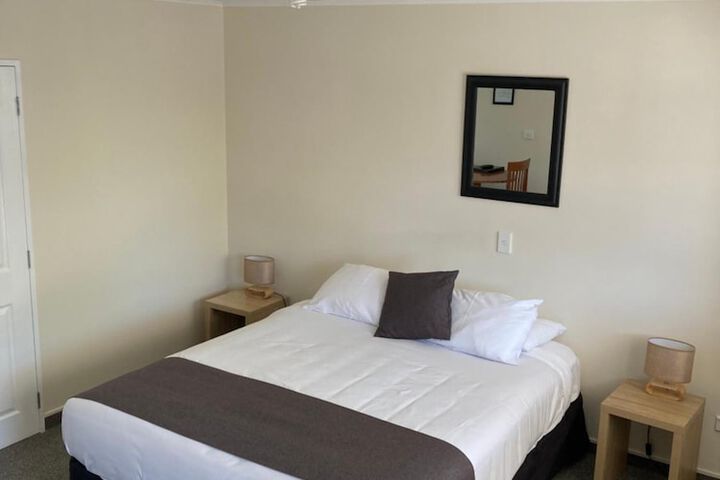 Room 11 of 42