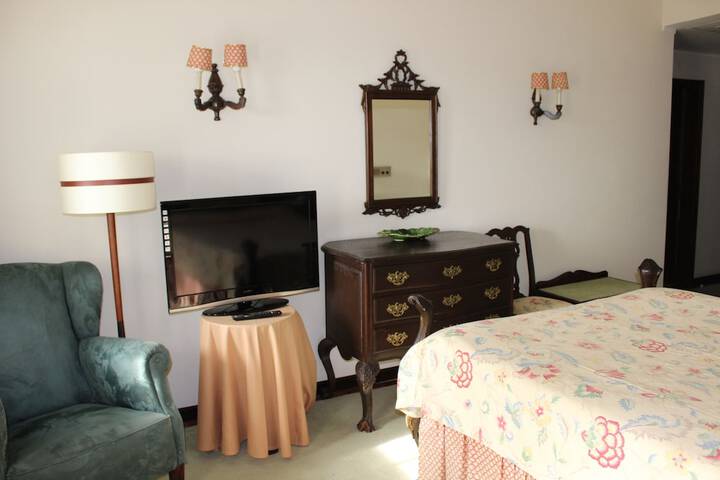 Room 7 of 96