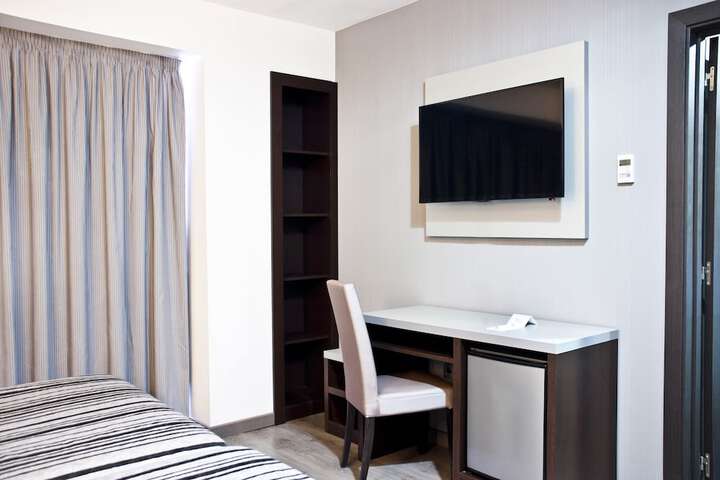 Room 7 of 37