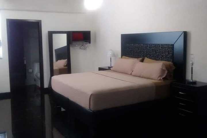 Room 8 of 39