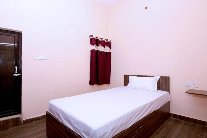 Hotel O Shree Siddh