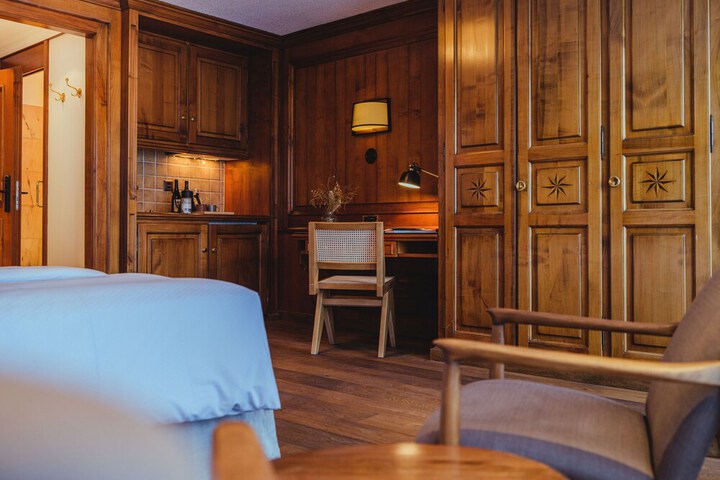 Room 17 of 90
